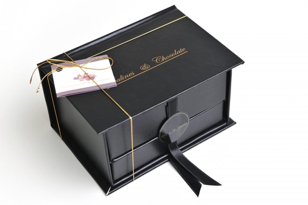 customized sweet or chocolate boxes